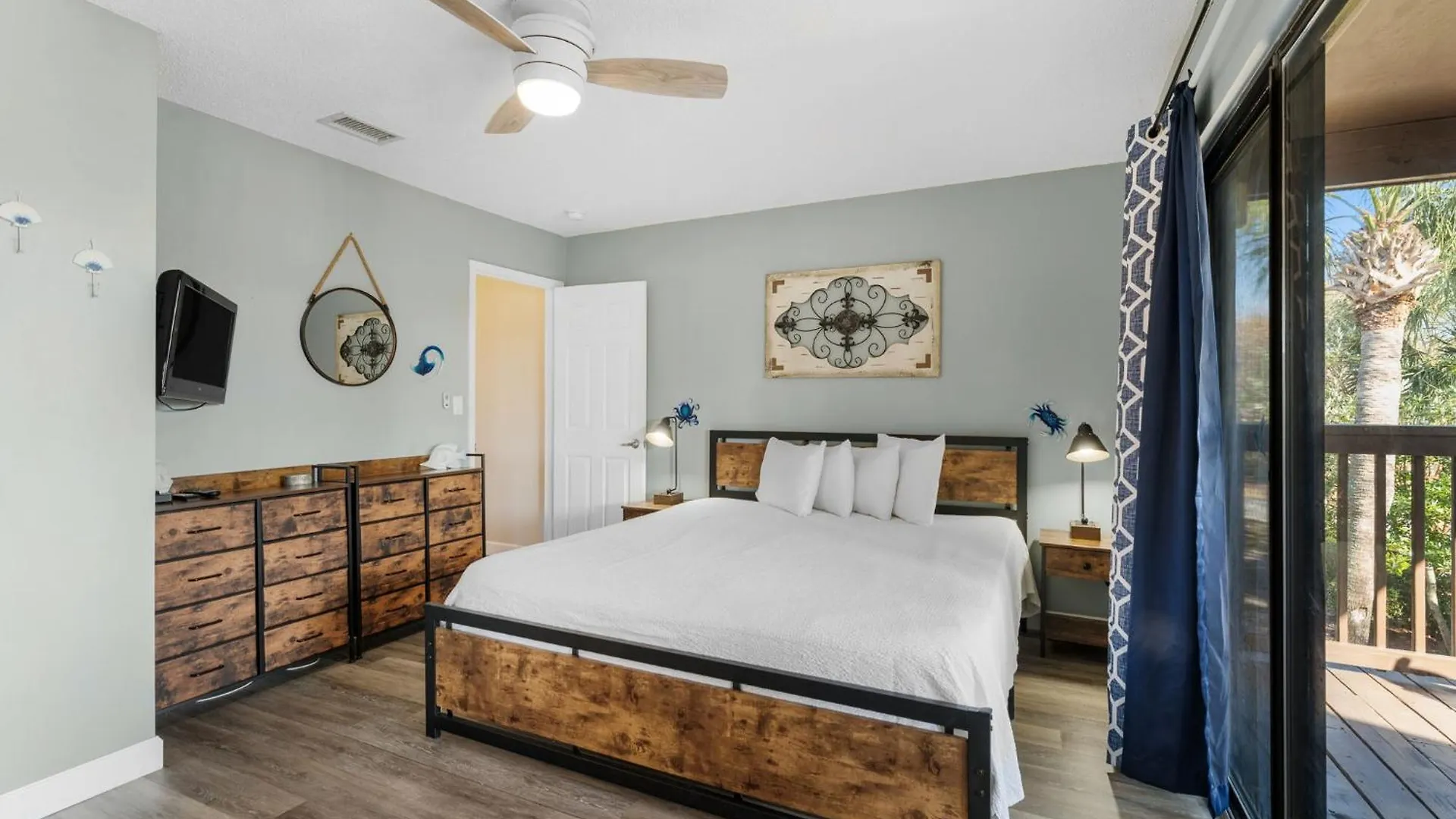 Portside N3 - 2 Bedroom Pet Friendly! Pool View! Panama City Beach