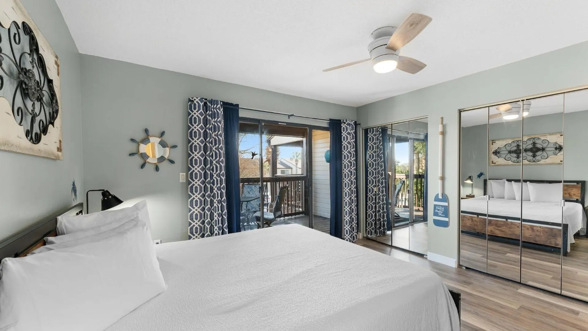 Portside N3 - 2 Bedroom Pet Friendly! Pool View! Panama City Beach Holiday home